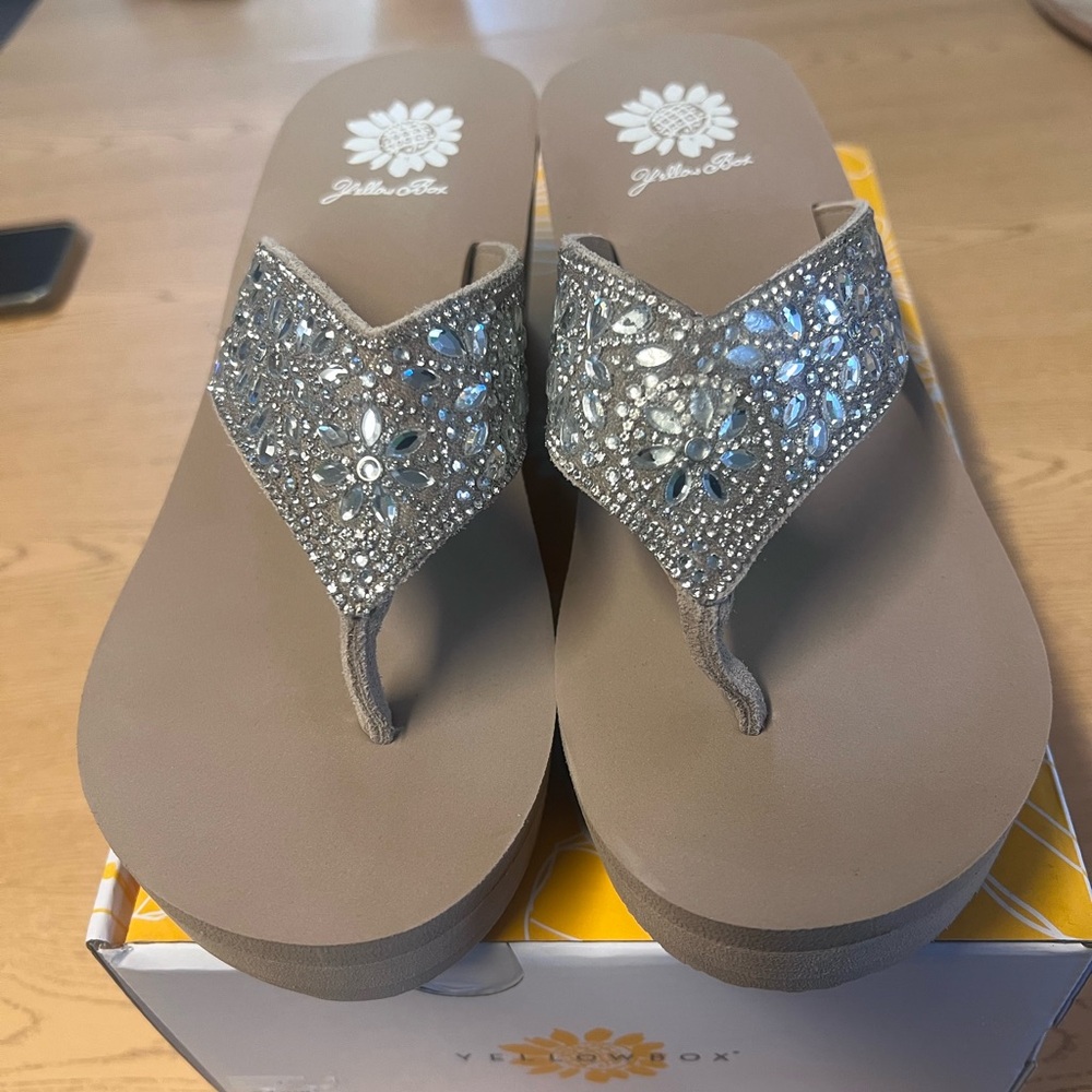 Yellow Box Silver Sandals with Elegant Design